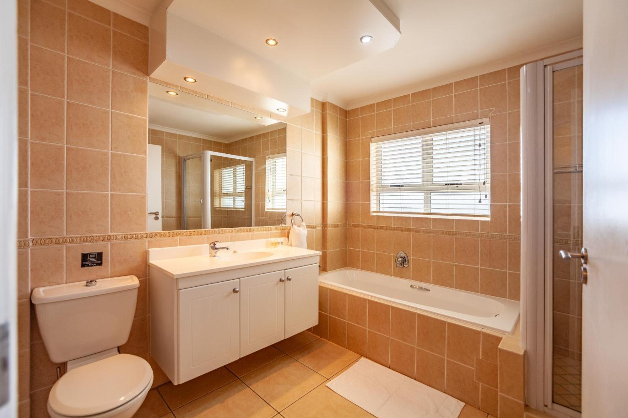 Luxury Ocean View Beachfront 2 Bed Apartment -206 The Waves, Blouberg, Cape Town Bloubergstrand Zewnętrze zdjęcie